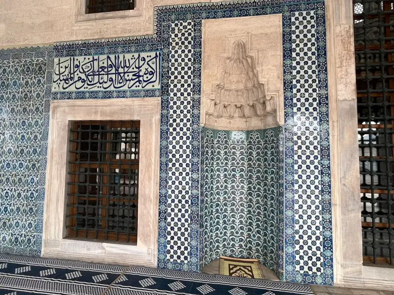 paşa mosque magnificent tile