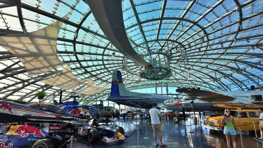 hangar 7 architectural view