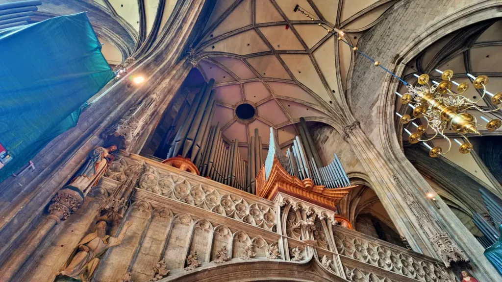 interior of st.Stephen's cathedral in Vienna